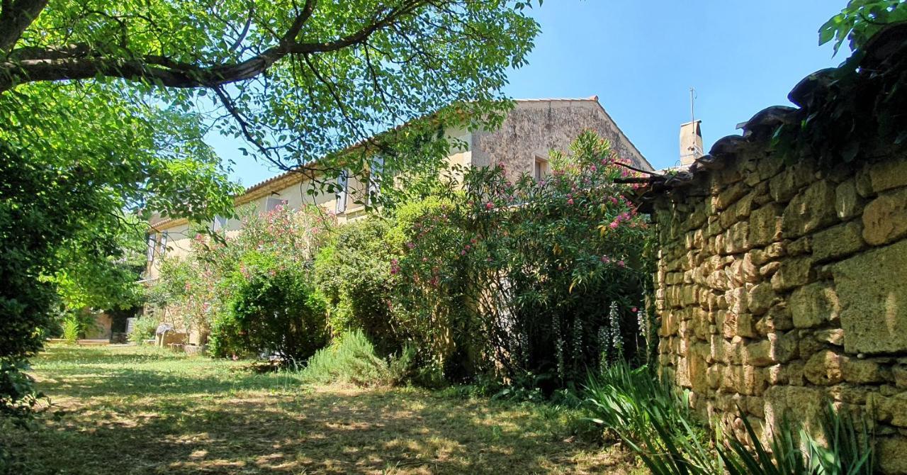 Aux Berges Du Pont Du Gard Bed & Breakfast Vers Pont du Gard Exterior photo