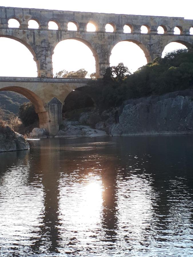 Aux Berges Du Pont Du Gard Bed & Breakfast Vers Pont du Gard Exterior photo