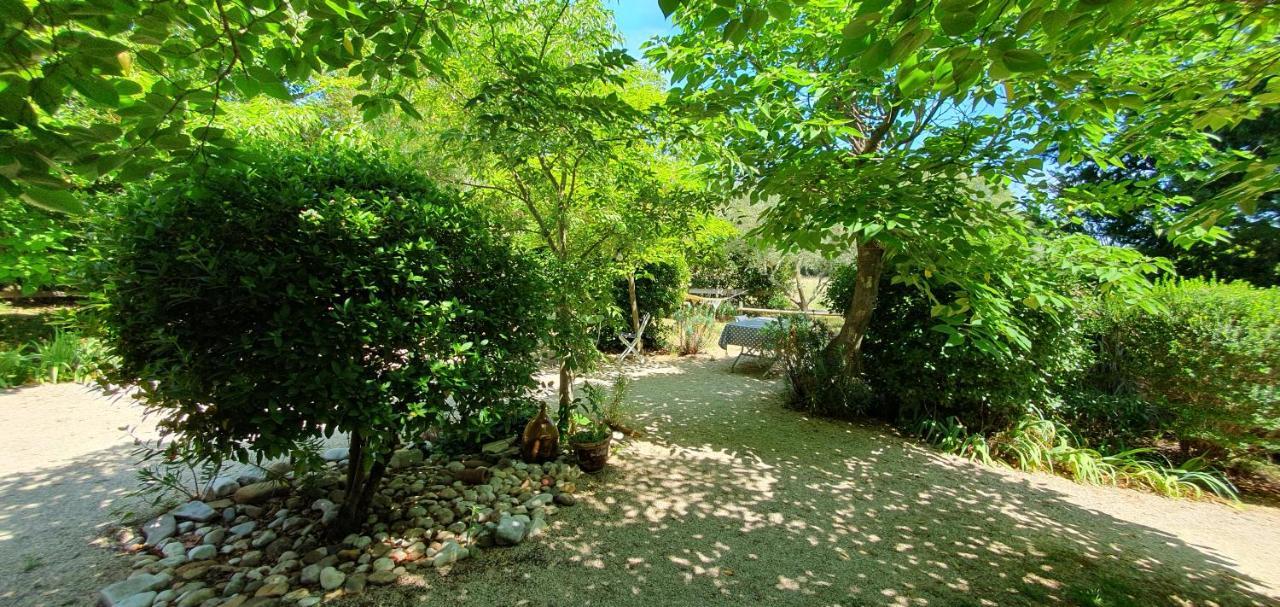 Aux Berges Du Pont Du Gard Bed & Breakfast Vers Pont du Gard Exterior photo