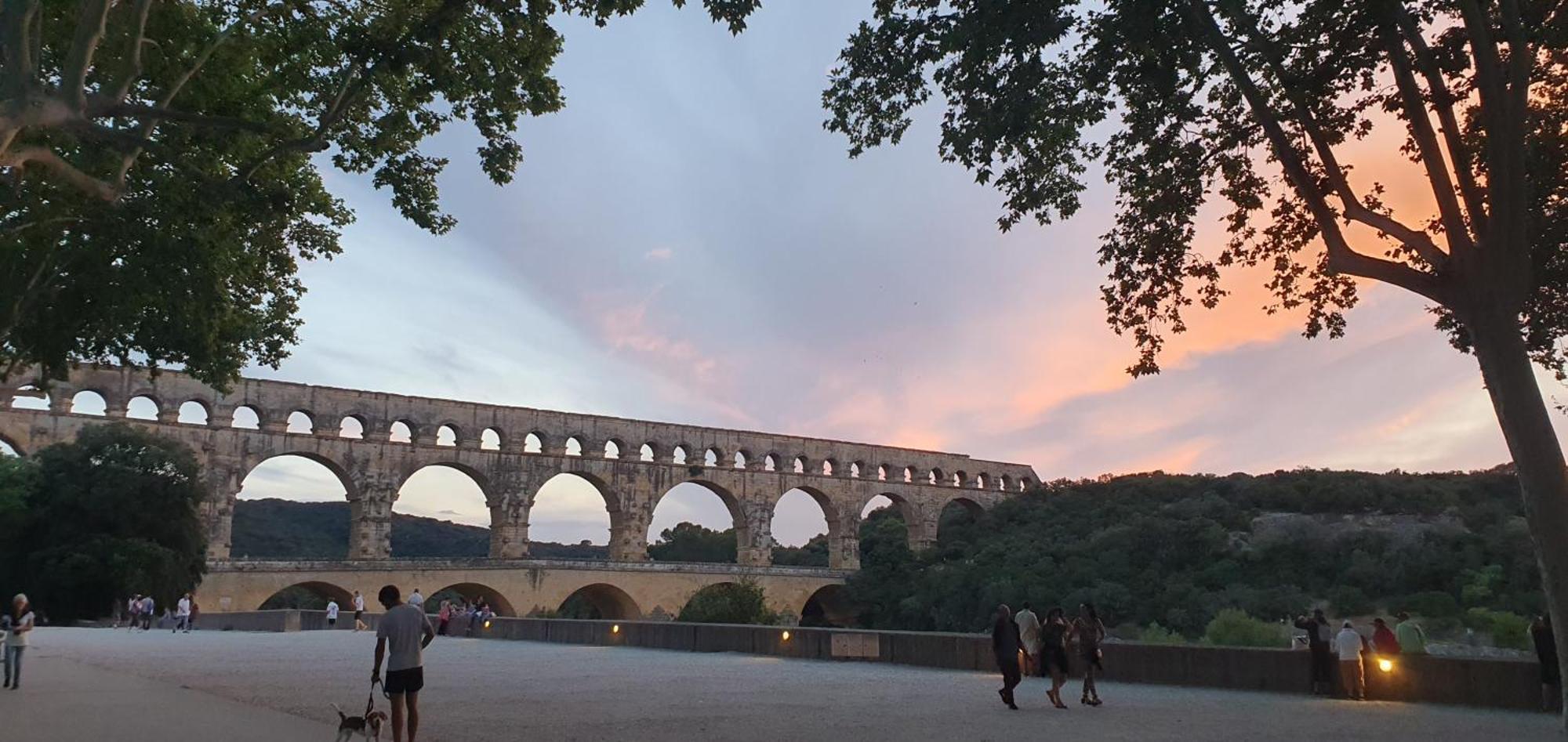 Aux Berges Du Pont Du Gard Bed & Breakfast Vers Pont du Gard Exterior photo